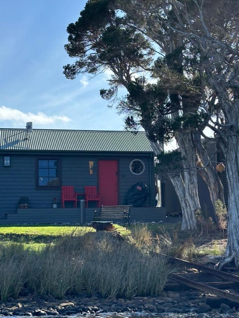 Salt Box Hideaway Apartment Strahan Exterior foto