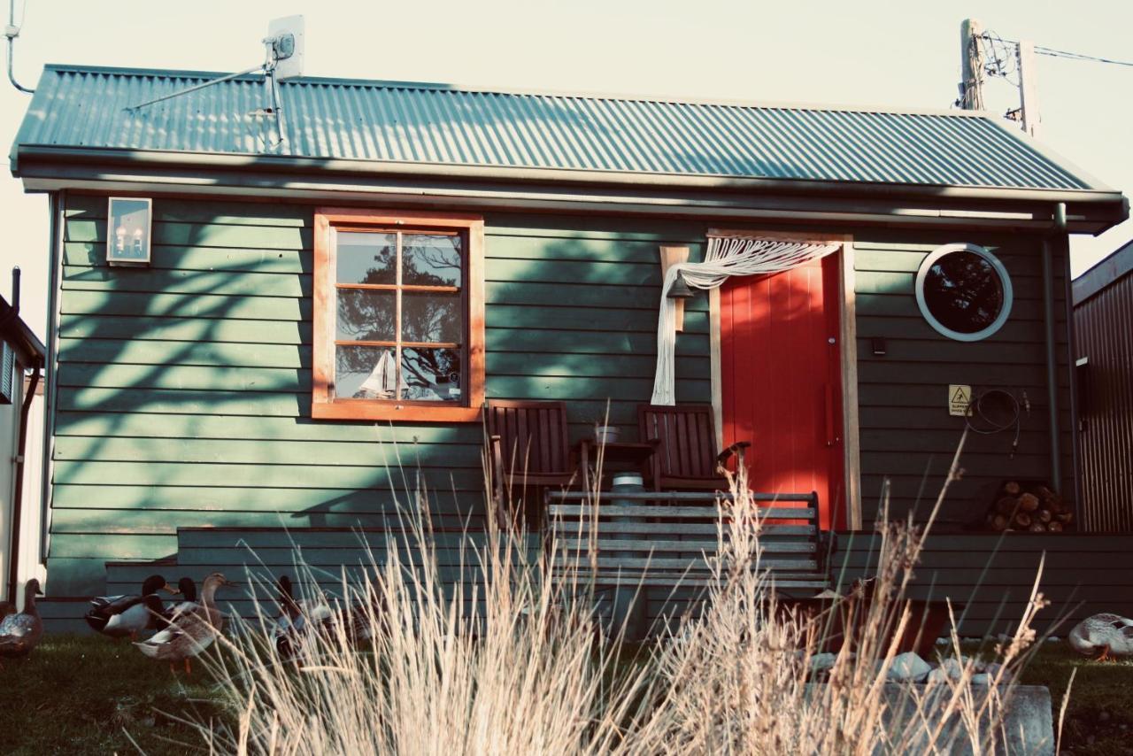 Salt Box Hideaway Apartment Strahan Exterior foto